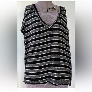 Brandy Melville Black /White Stripe V-Neck Top One Size